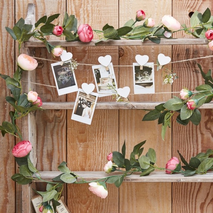 witte rozen bloemen slinger huwelijk bruiloftdecoratie