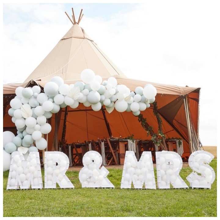 DIY ballon mozaiek letter frame decoratie Mr&Mrs
