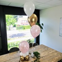 Ballondecoratie tafelstukje communie ballonnen