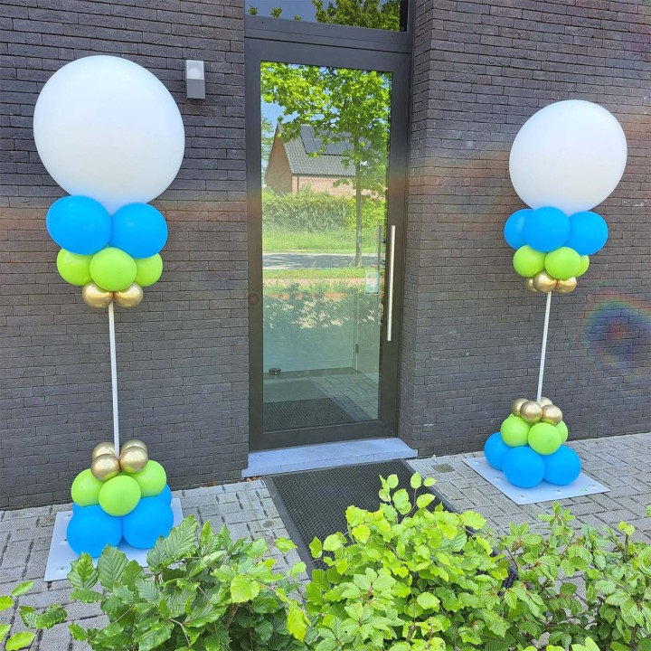 balonpilaar blauw groen wit ballonnen decoratie