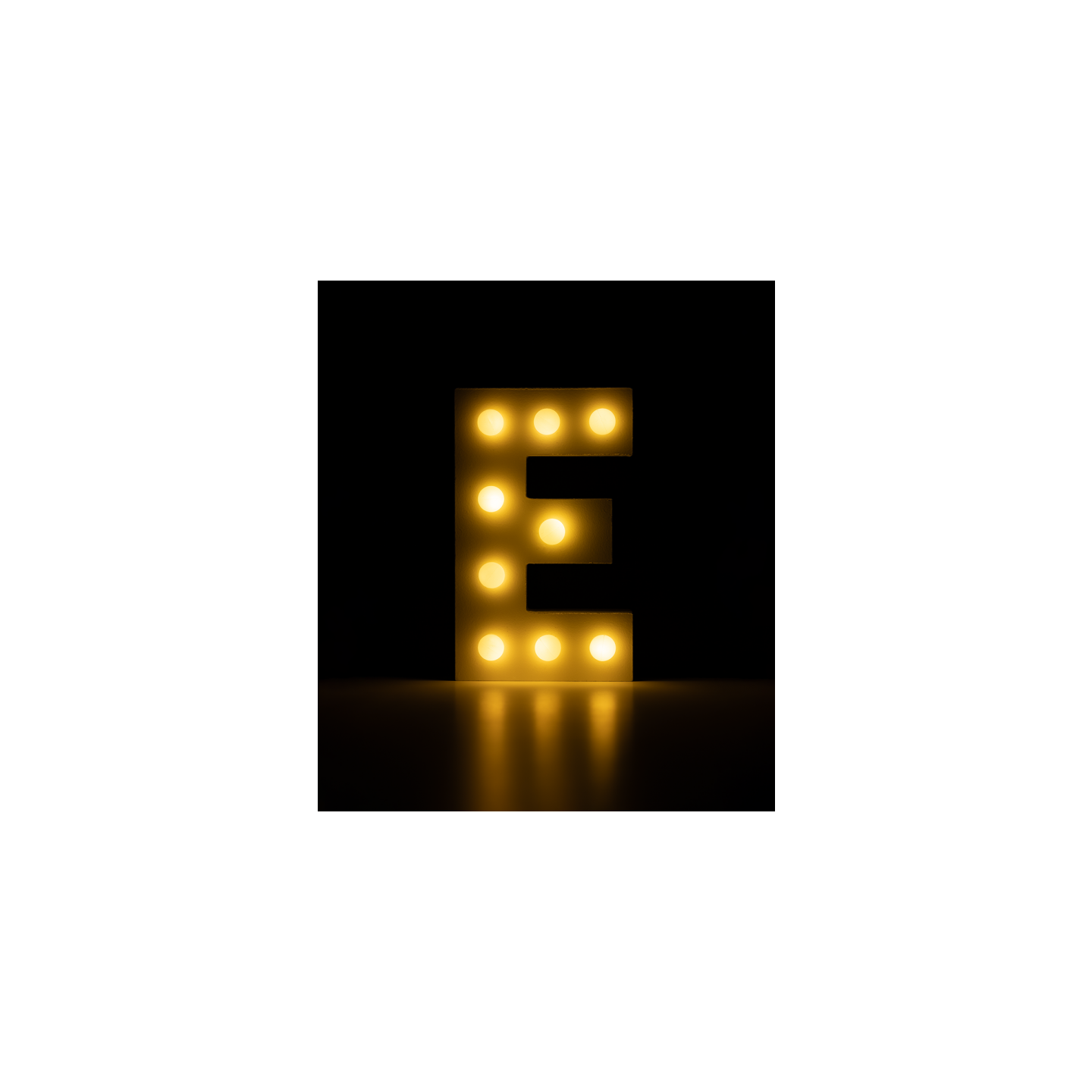 licht letter cijfer E
