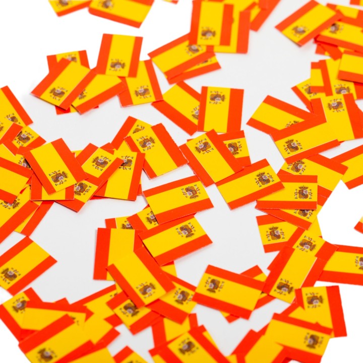 tafelconfetti spaanse vlaggetjes versiering tafeldecoratie spanje